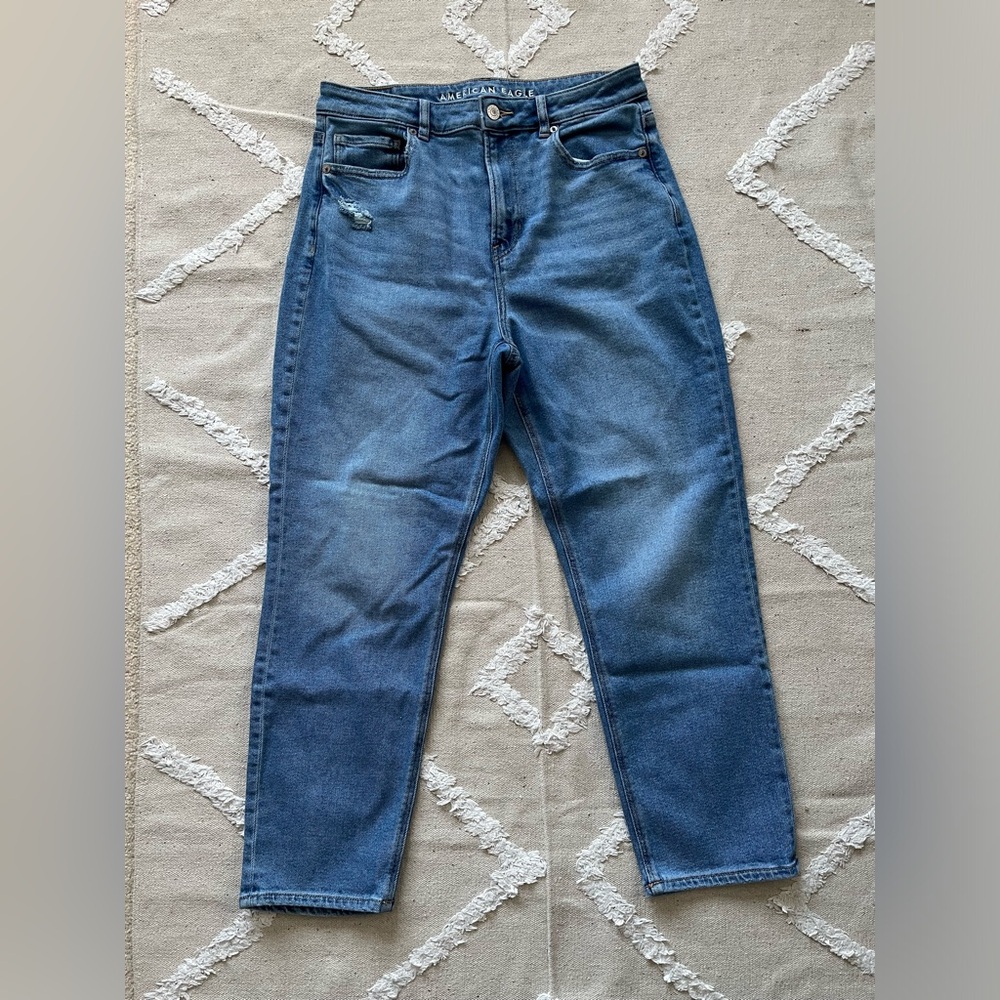 American Eagle Mom Jean High Rise/ Short size 10